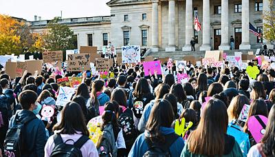 #オタクによる反戦デモ